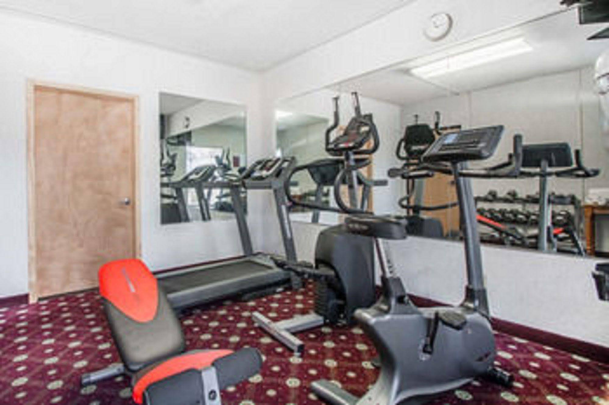 Quality Us65 & E Battlefield Rd Inn 2*